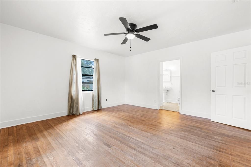 For Sale: $849,853 (4 beds, 4 baths, 3301 Square Feet)