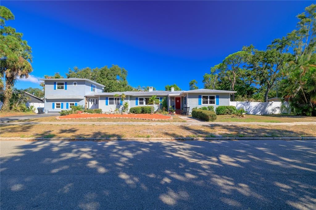 For Sale: $849,853 (4 beds, 4 baths, 3301 Square Feet)