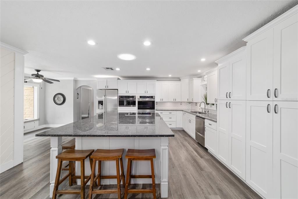 待售: $2,395,000 (3 贝兹, 3 浴室, 2338 平方英尺)