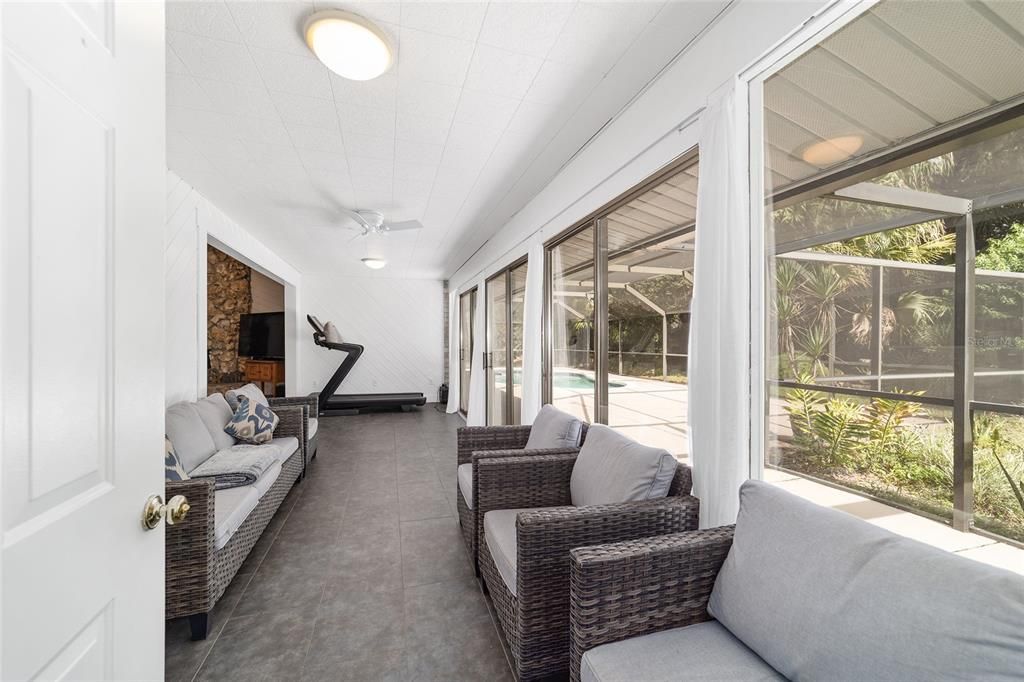 待售: $2,395,000 (3 贝兹, 3 浴室, 2338 平方英尺)