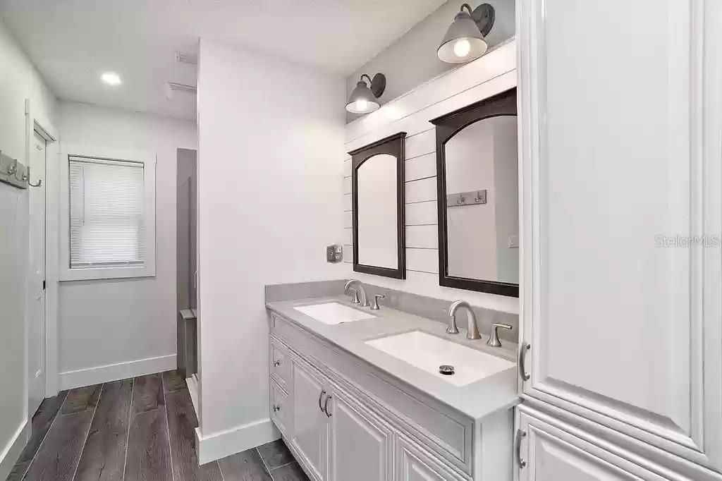 待售: $2,395,000 (3 贝兹, 3 浴室, 2338 平方英尺)