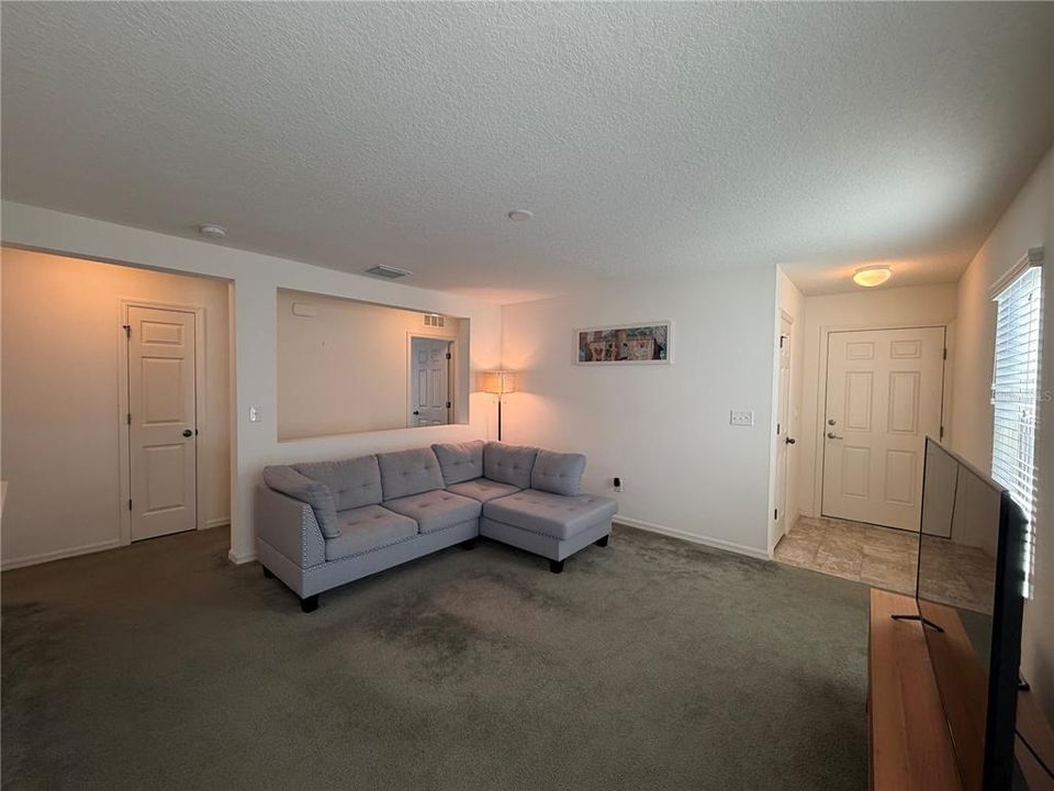 待售: $315,000 (3 贝兹, 2 浴室, 1363 平方英尺)