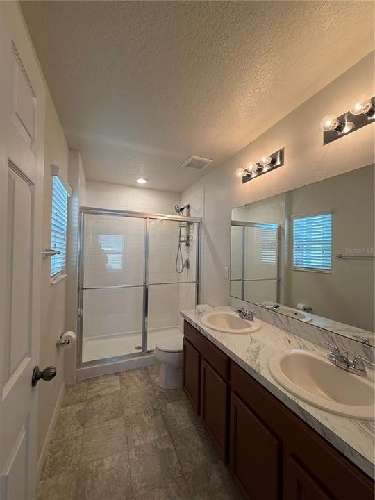 待售: $315,000 (3 贝兹, 2 浴室, 1363 平方英尺)