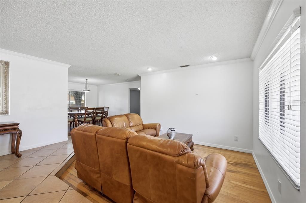 待售: $360,000 (3 贝兹, 2 浴室, 1580 平方英尺)