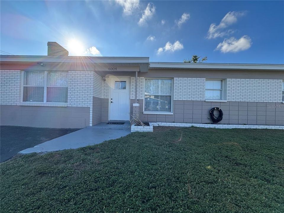 En Venta: $348,000 (3 camas, 2 baños, 1090 Pies cuadrados)