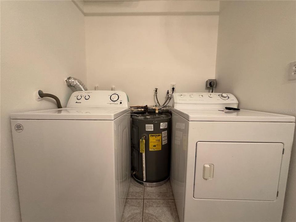 En Venta: $348,000 (3 camas, 2 baños, 1090 Pies cuadrados)