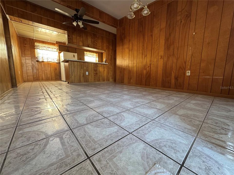 En Venta: $348,000 (3 camas, 2 baños, 1090 Pies cuadrados)