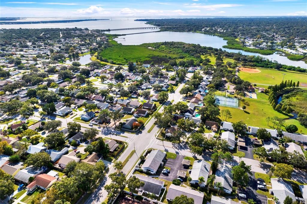 Active With Contract: $279,999 (2 beds, 2 baths, 1296 Square Feet)