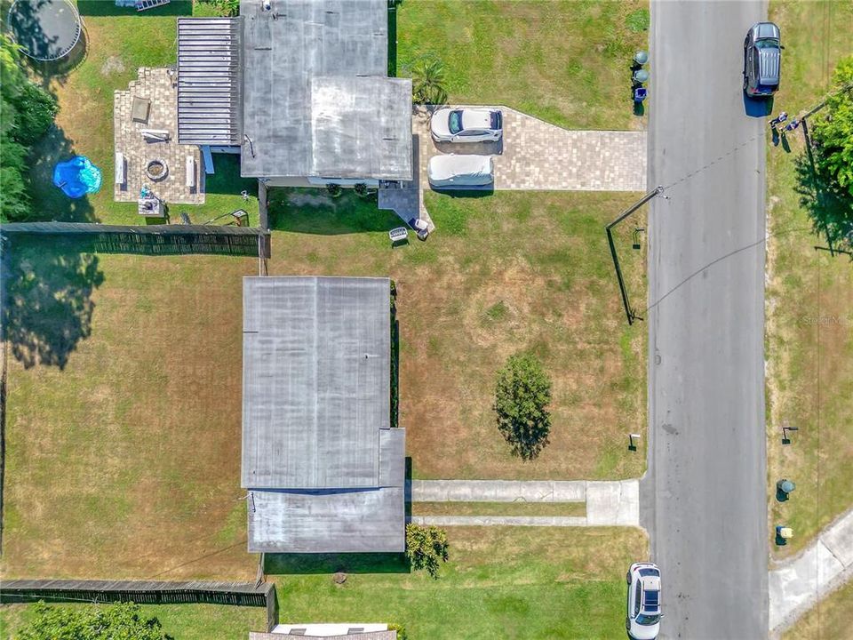 合同活跃: $220,000 (3 贝兹, 1 浴室, 912 平方英尺)