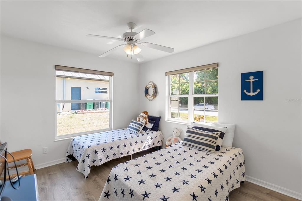 For Sale: $299,900 (3 beds, 3 baths, 1890 Square Feet)