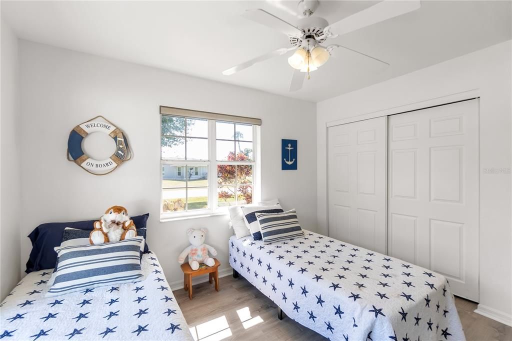 For Sale: $299,900 (3 beds, 3 baths, 1890 Square Feet)