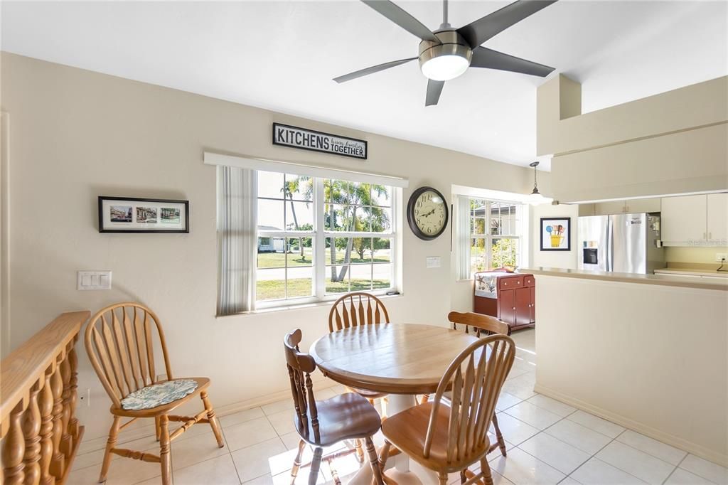 For Sale: $299,900 (3 beds, 3 baths, 1890 Square Feet)