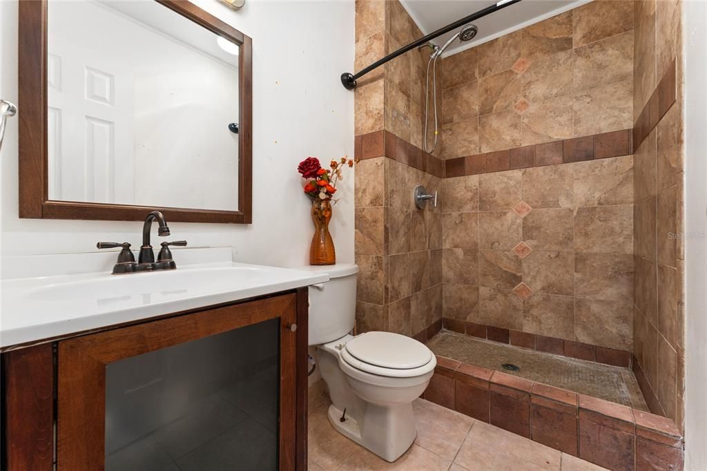 For Sale: $295,000 (3 beds, 2 baths, 1246 Square Feet)