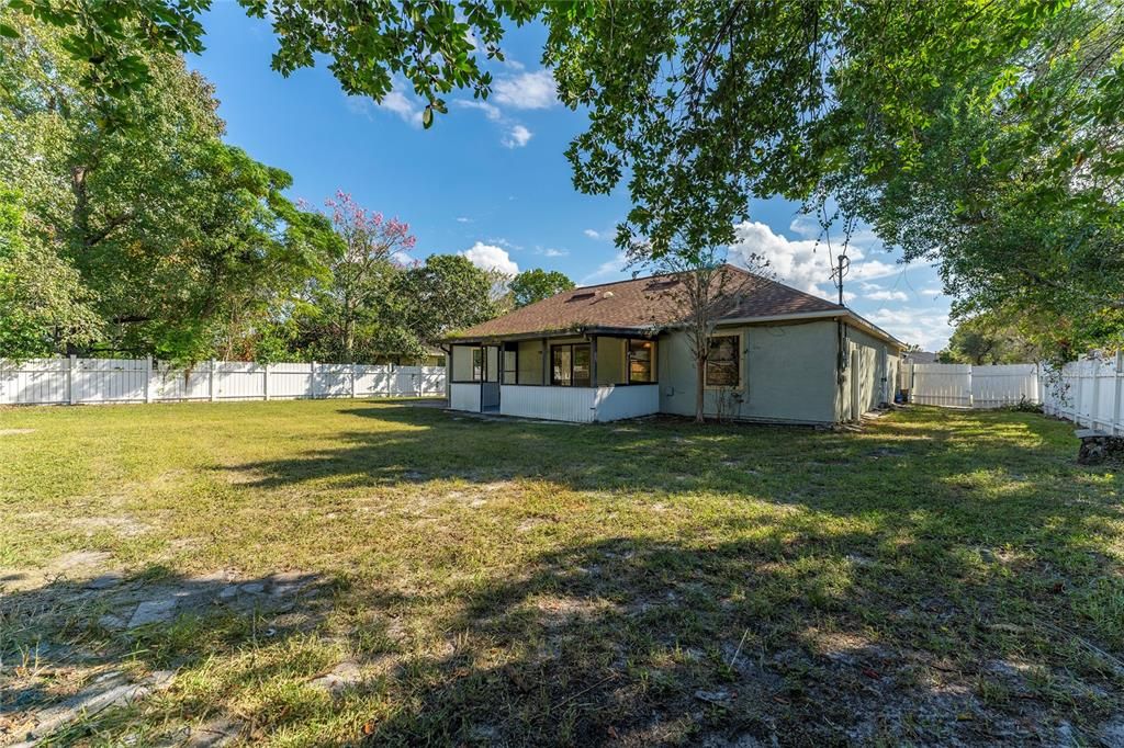 For Sale: $295,000 (3 beds, 2 baths, 1246 Square Feet)