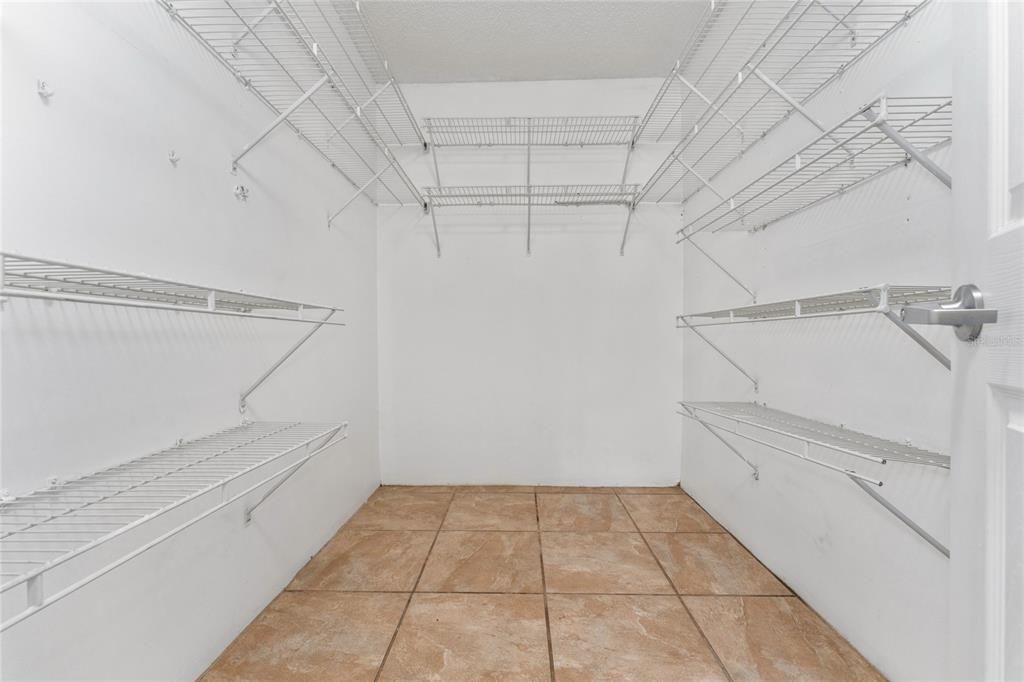 For Sale: $295,000 (3 beds, 2 baths, 1246 Square Feet)