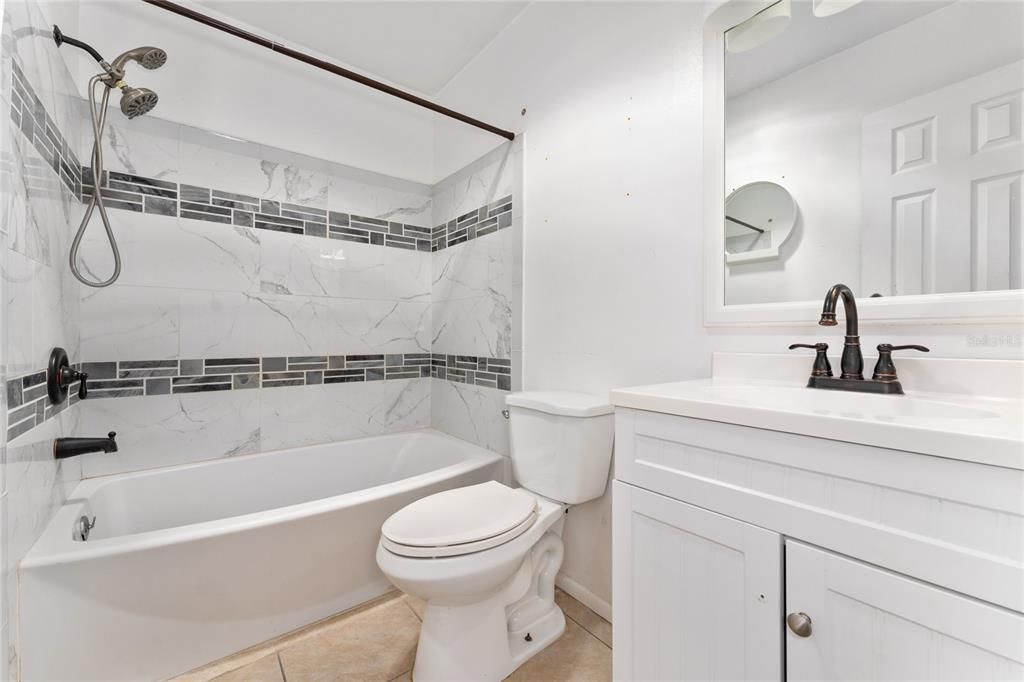 For Sale: $295,000 (3 beds, 2 baths, 1246 Square Feet)