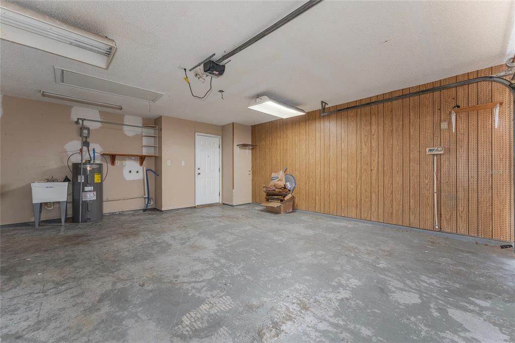 For Sale: $295,000 (3 beds, 2 baths, 1246 Square Feet)