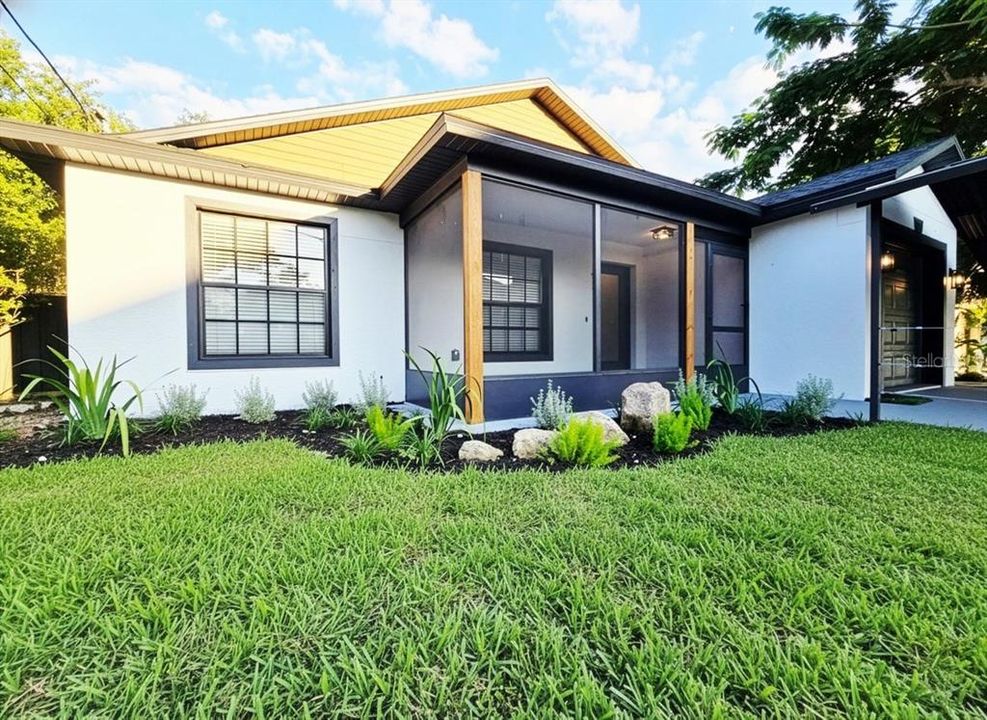 For Sale: $422,900 (3 beds, 2 baths, 1696 Square Feet)