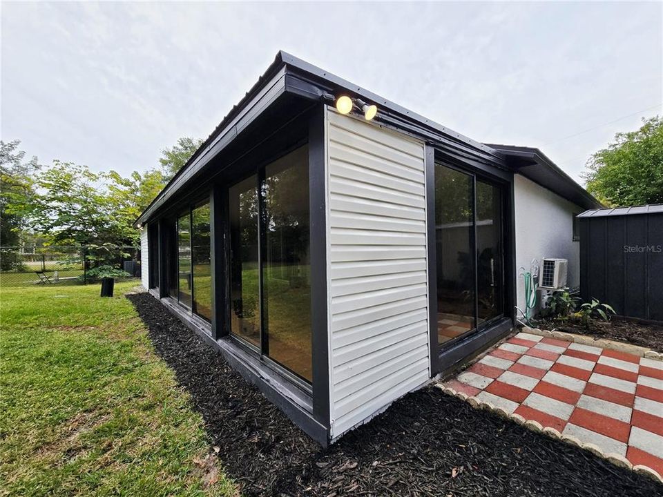 For Sale: $422,900 (3 beds, 2 baths, 1696 Square Feet)