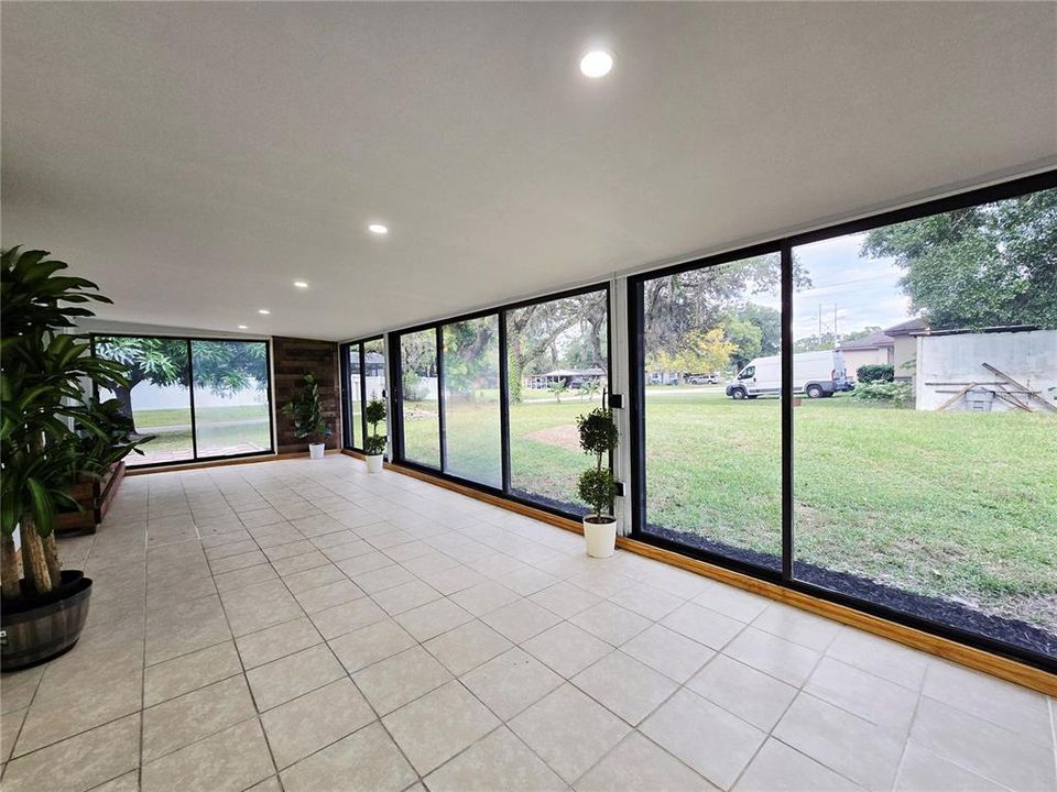 For Sale: $422,900 (3 beds, 2 baths, 1696 Square Feet)