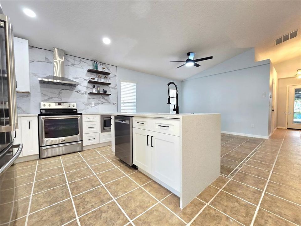 For Sale: $422,900 (3 beds, 2 baths, 1696 Square Feet)