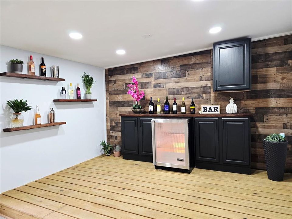 For Sale: $422,900 (3 beds, 2 baths, 1696 Square Feet)