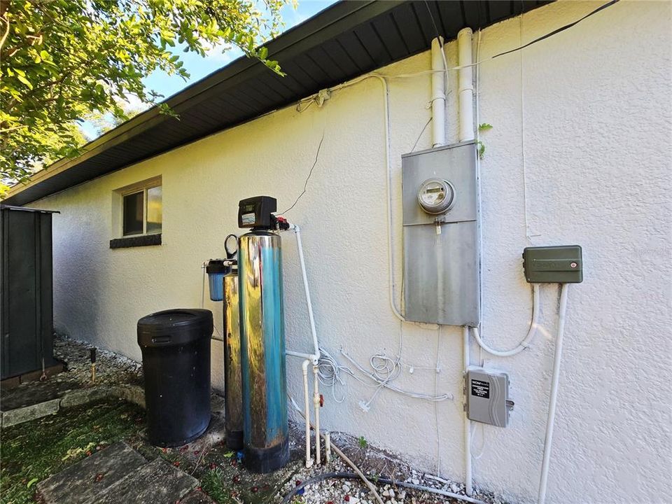 For Sale: $422,900 (3 beds, 2 baths, 1696 Square Feet)