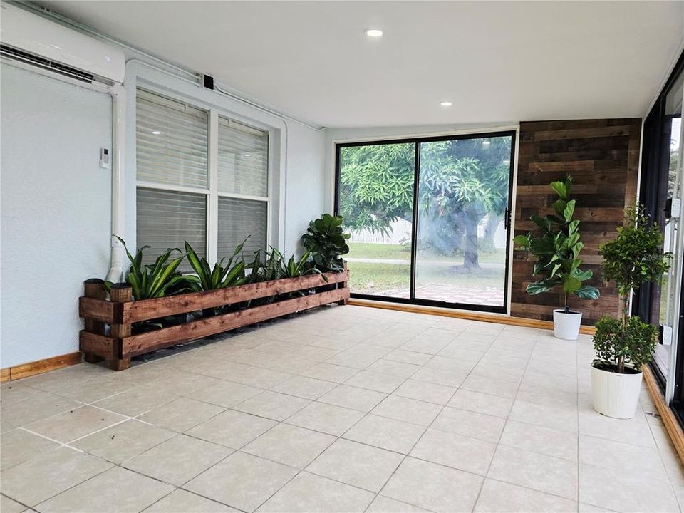 For Sale: $422,900 (3 beds, 2 baths, 1696 Square Feet)