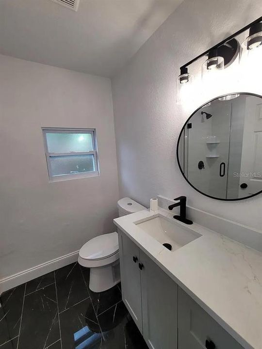 待售: $305,000 (2 贝兹, 1 浴室, 1013 平方英尺)