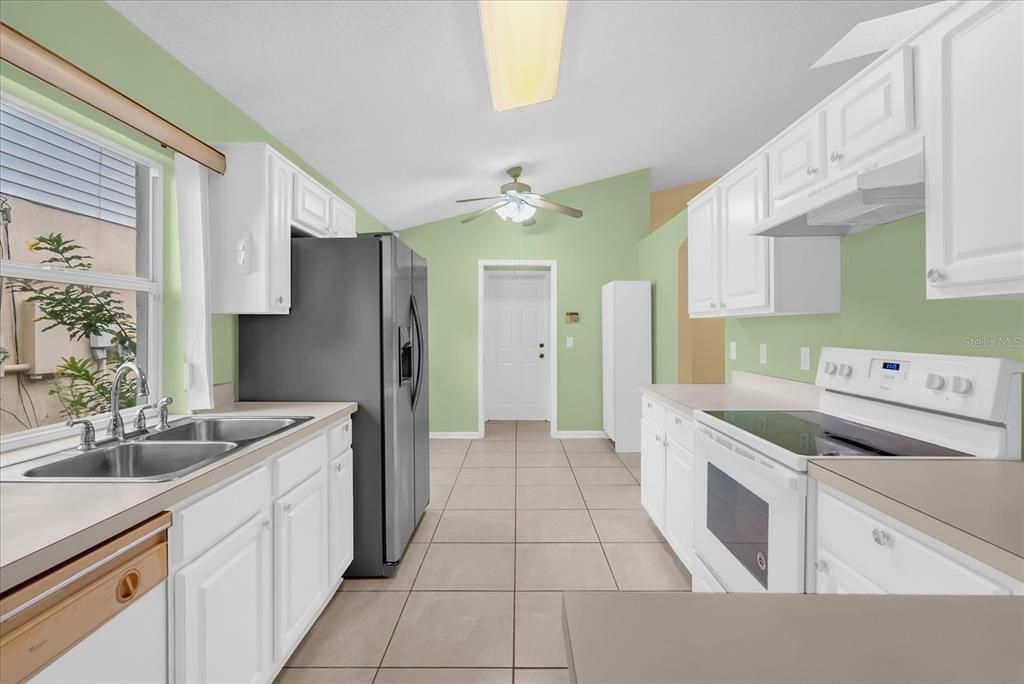 待售: $389,000 (3 贝兹, 2 浴室, 1559 平方英尺)