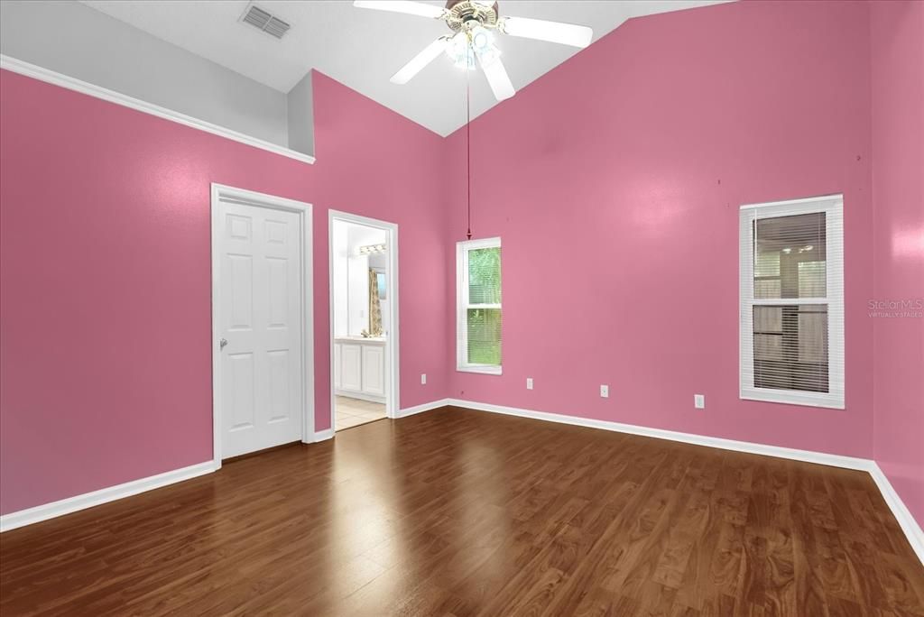 待售: $389,000 (3 贝兹, 2 浴室, 1559 平方英尺)