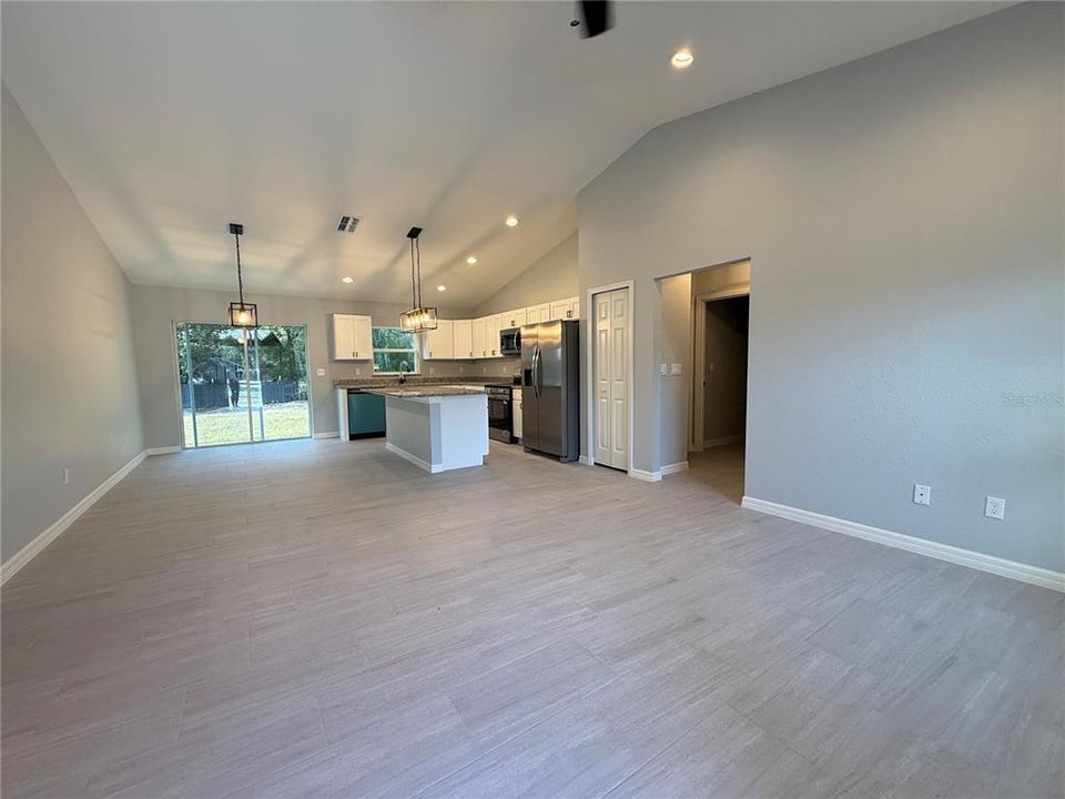 For Sale: $239,900 (3 beds, 2 baths, 1380 Square Feet)