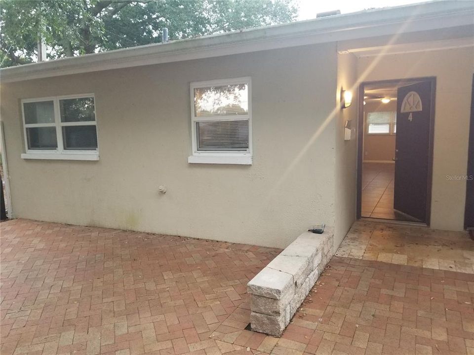 出租: $1,650 (2 贝兹, 1 浴室, 950 平方英尺)