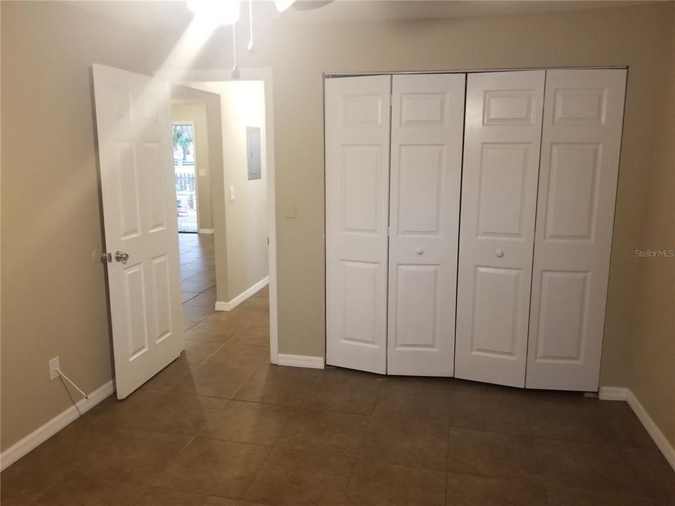 出租: $1,650 (2 贝兹, 1 浴室, 950 平方英尺)