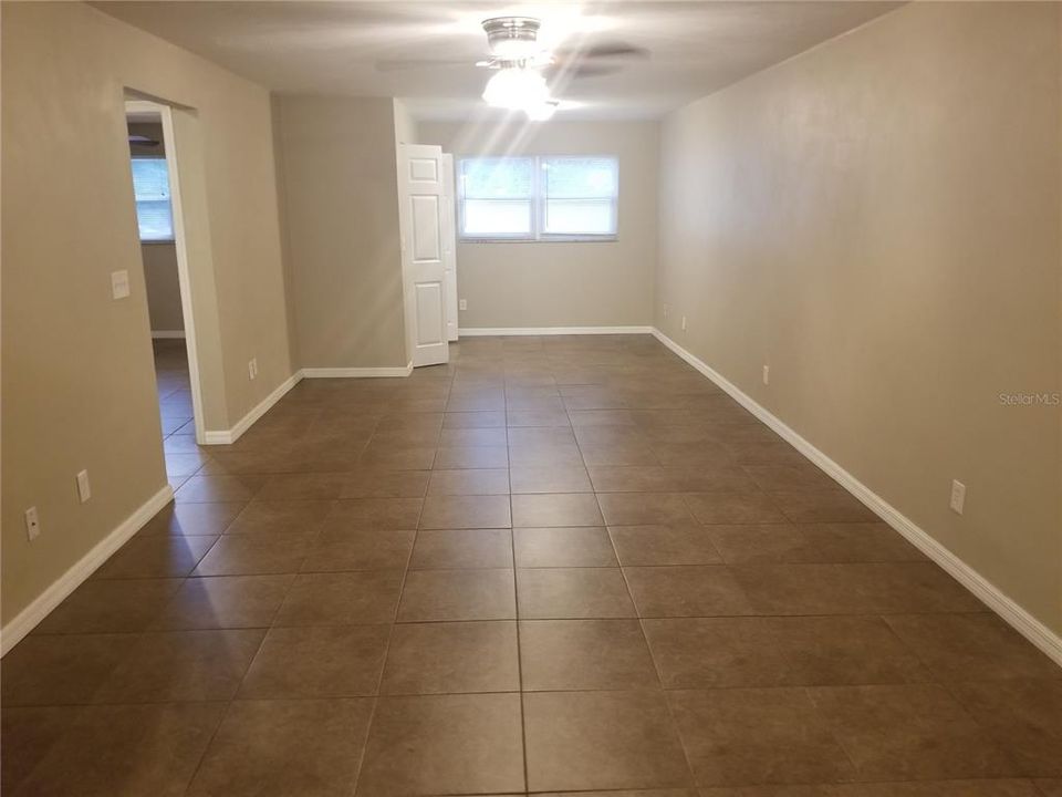 出租: $1,650 (2 贝兹, 1 浴室, 950 平方英尺)