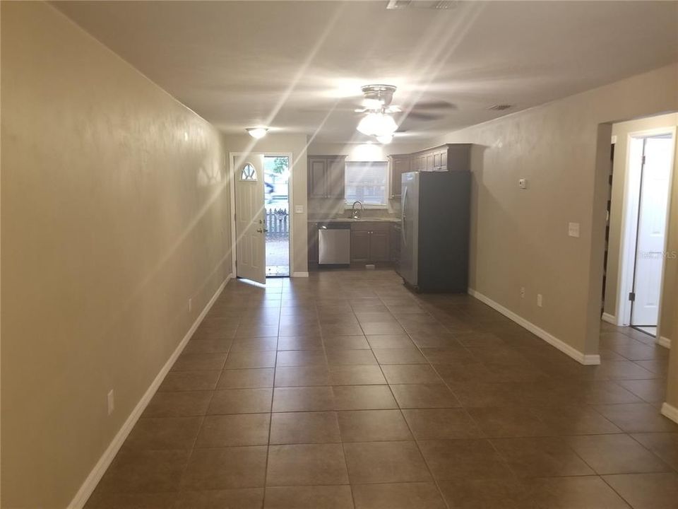 出租: $1,650 (2 贝兹, 1 浴室, 950 平方英尺)