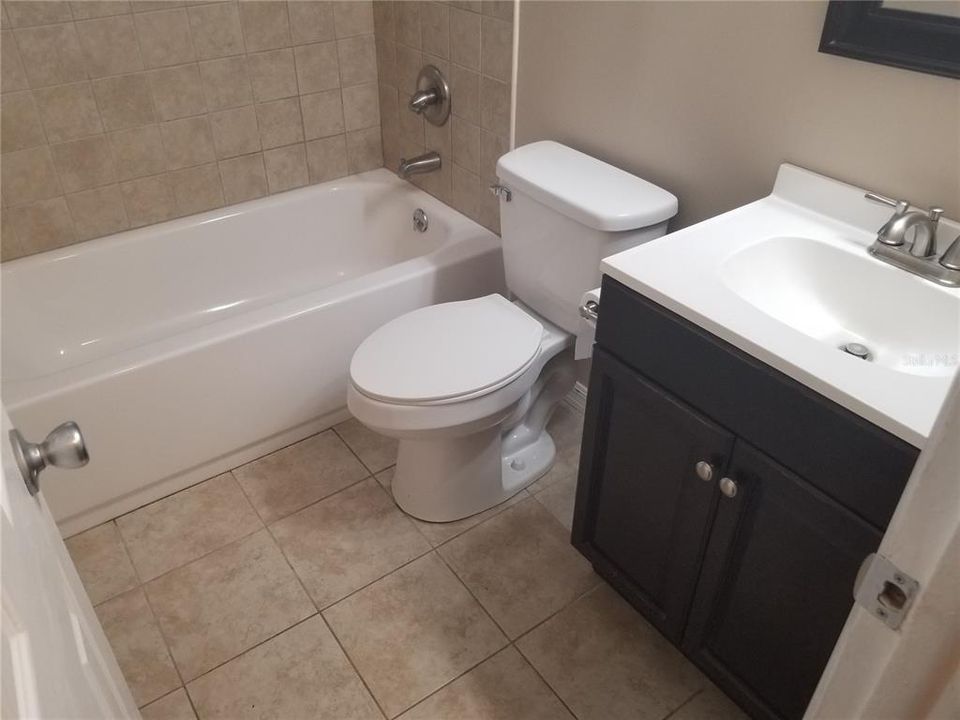 出租: $1,650 (2 贝兹, 1 浴室, 950 平方英尺)