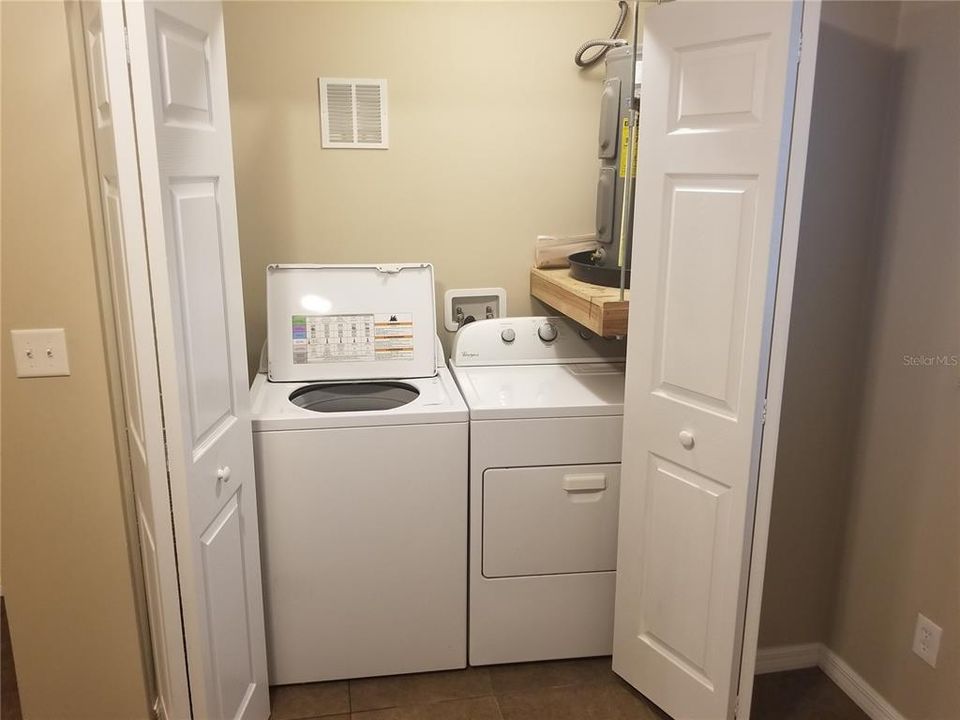 出租: $1,650 (2 贝兹, 1 浴室, 950 平方英尺)