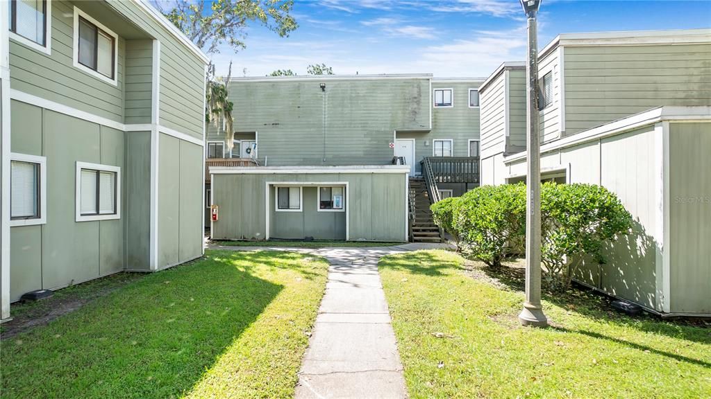 Vendido Recientemente: $72,000 (1 camas, 1 baños, 785 Pies cuadrados)