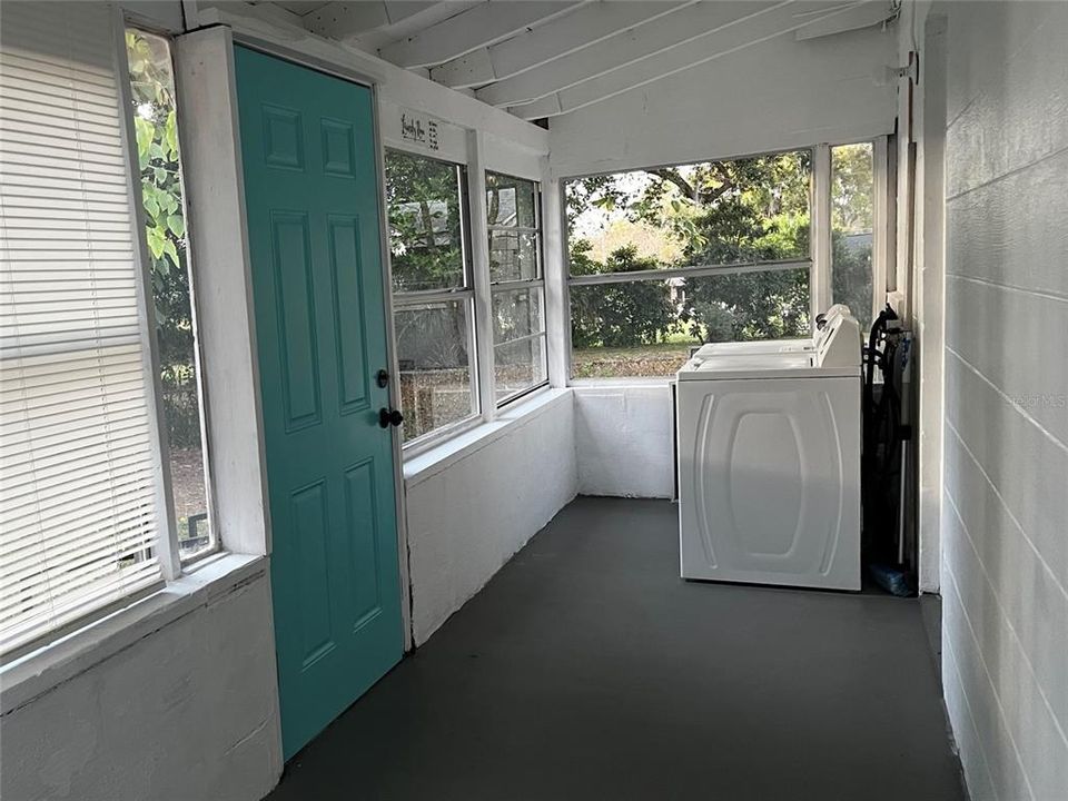 待售: $255,000 (3 贝兹, 1 浴室, 1365 平方英尺)