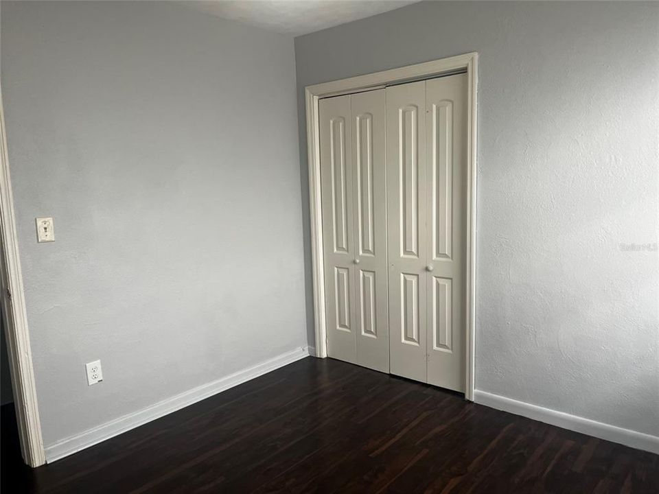 待售: $255,000 (3 贝兹, 1 浴室, 1365 平方英尺)