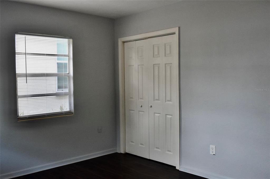 待售: $255,000 (3 贝兹, 1 浴室, 1365 平方英尺)