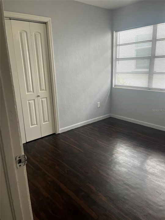 待售: $255,000 (3 贝兹, 1 浴室, 1365 平方英尺)