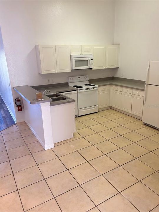 出租: $1,700 (3 贝兹, 2 浴室, 1202 平方英尺)