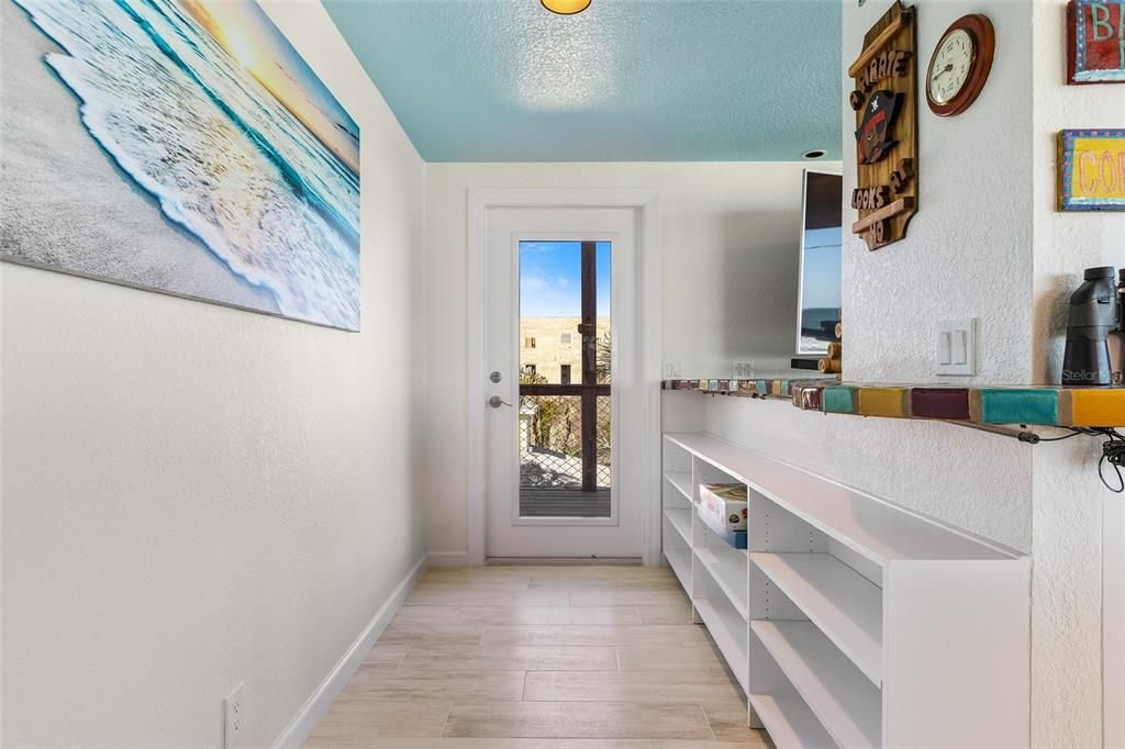 На продажу: $2,450,000 (4 спален, 3 ванн, 1832 Квадратных фут)