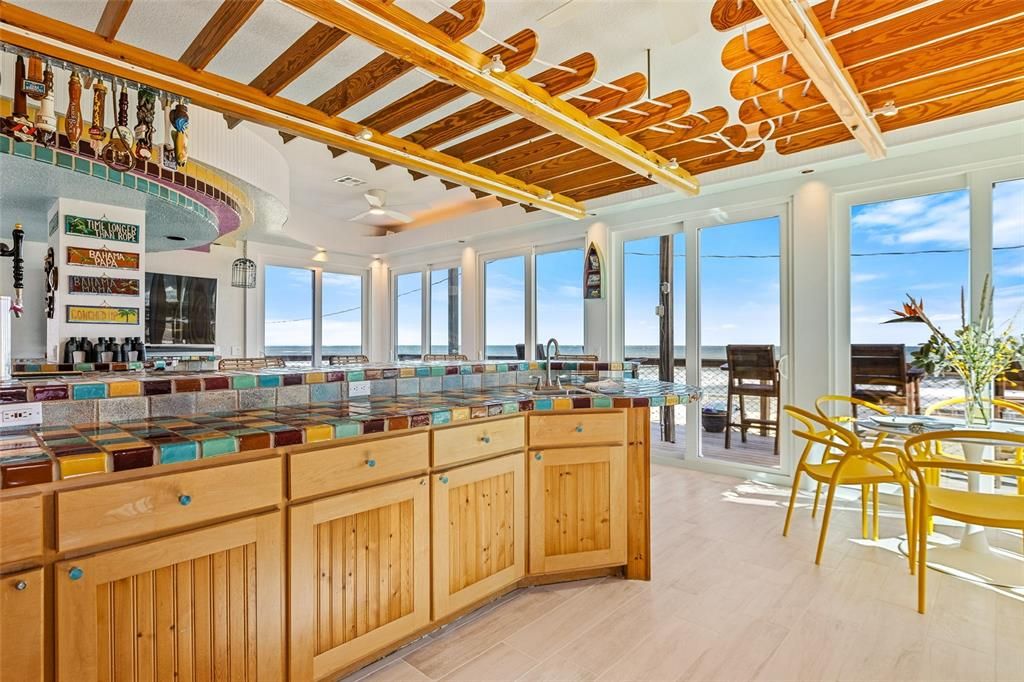 На продажу: $2,450,000 (4 спален, 3 ванн, 1832 Квадратных фут)