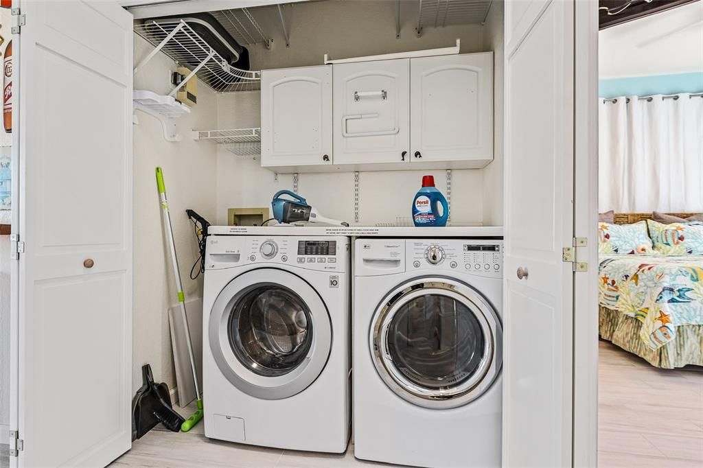 На продажу: $2,450,000 (4 спален, 3 ванн, 1832 Квадратных фут)