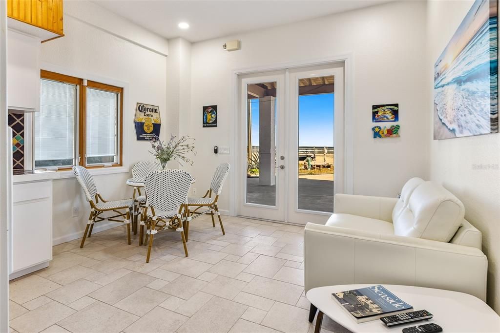 На продажу: $2,450,000 (4 спален, 3 ванн, 1832 Квадратных фут)