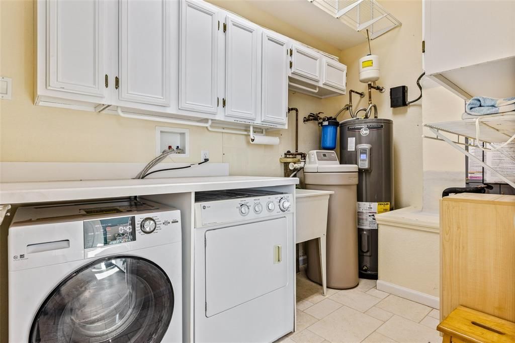 На продажу: $2,450,000 (4 спален, 3 ванн, 1832 Квадратных фут)