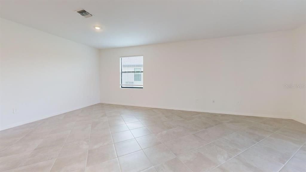 出租: $2,375 (4 贝兹, 3 浴室, 2035 平方英尺)